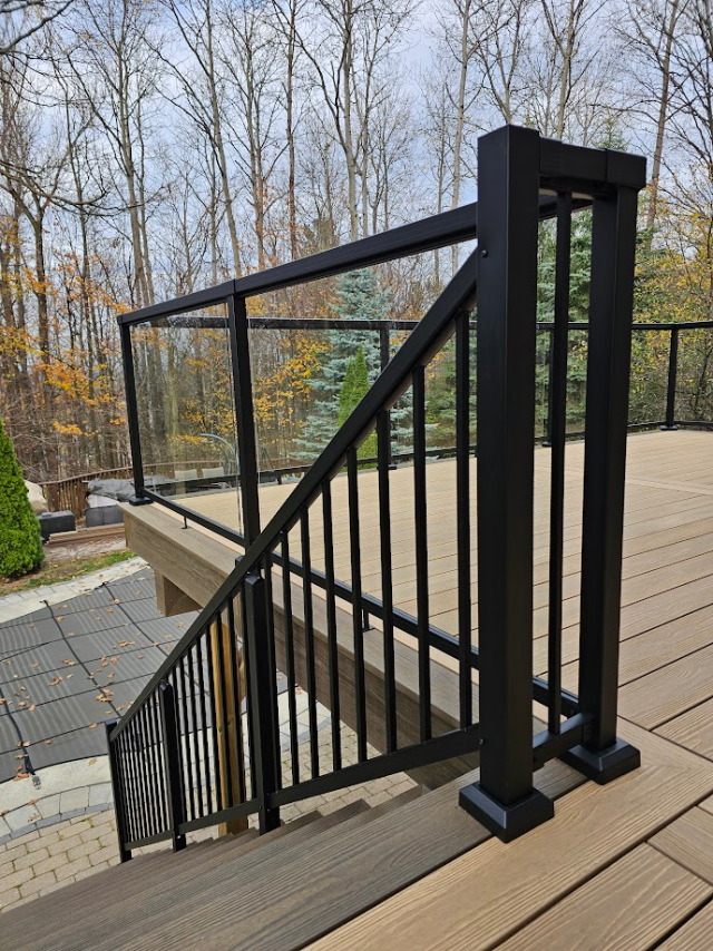 Barrie Ontario walkout deck glass rails composite