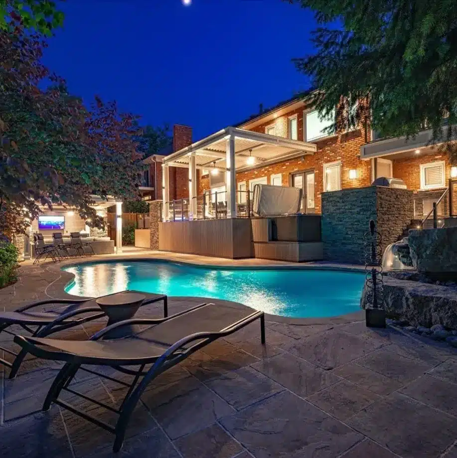 Best Deck Builders in Burlington - Deck company